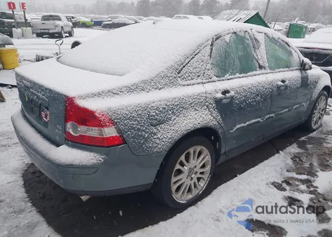 2005 Volvo S40 T5 Awd z USA, uszkodzony, nr VIN YV1MH682052087424